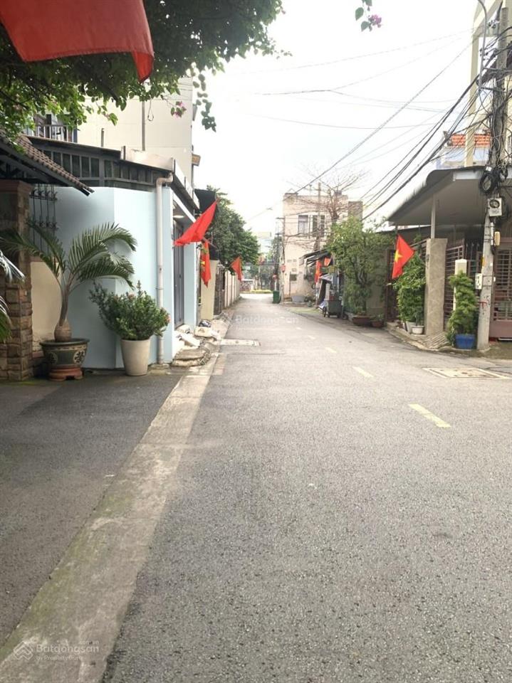 Nhà hẻm oto trần não, ngang 7m, cực hiếm