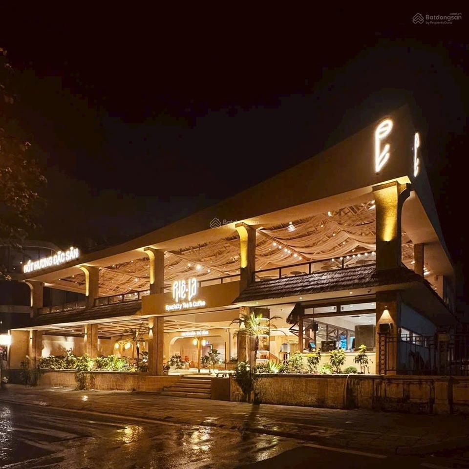 Cho thuê nhà mặt phố thái thịnh 400m2 x 2t, mặt tiền 22m, giá 250tr/tháng, chuỗi thương hiệu lớn