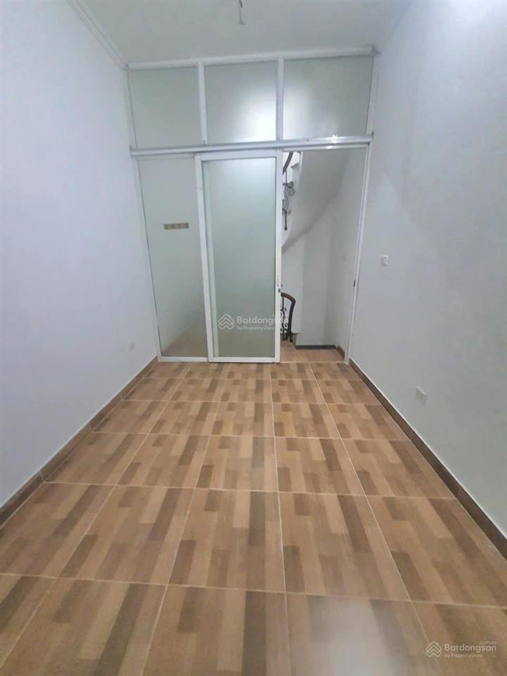 Bán nhà sát phố tôn đức thắng 13/15m2 4 tầng, giá 3,8 tỷ