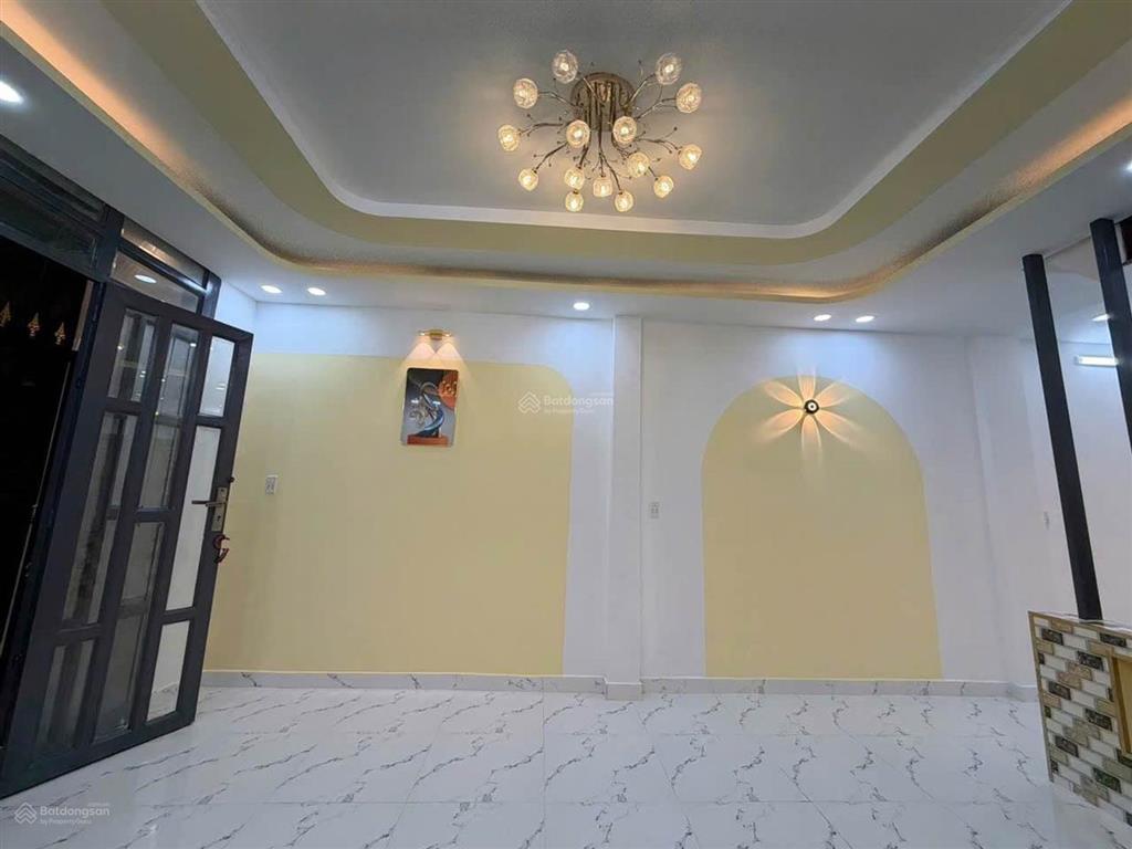 Tân phú  ngay phú thọ hòa  lũy bán bích  ủy bân quận  2 tầng đúc  56m2  2pn  chỉ 5.4 tỷ tl