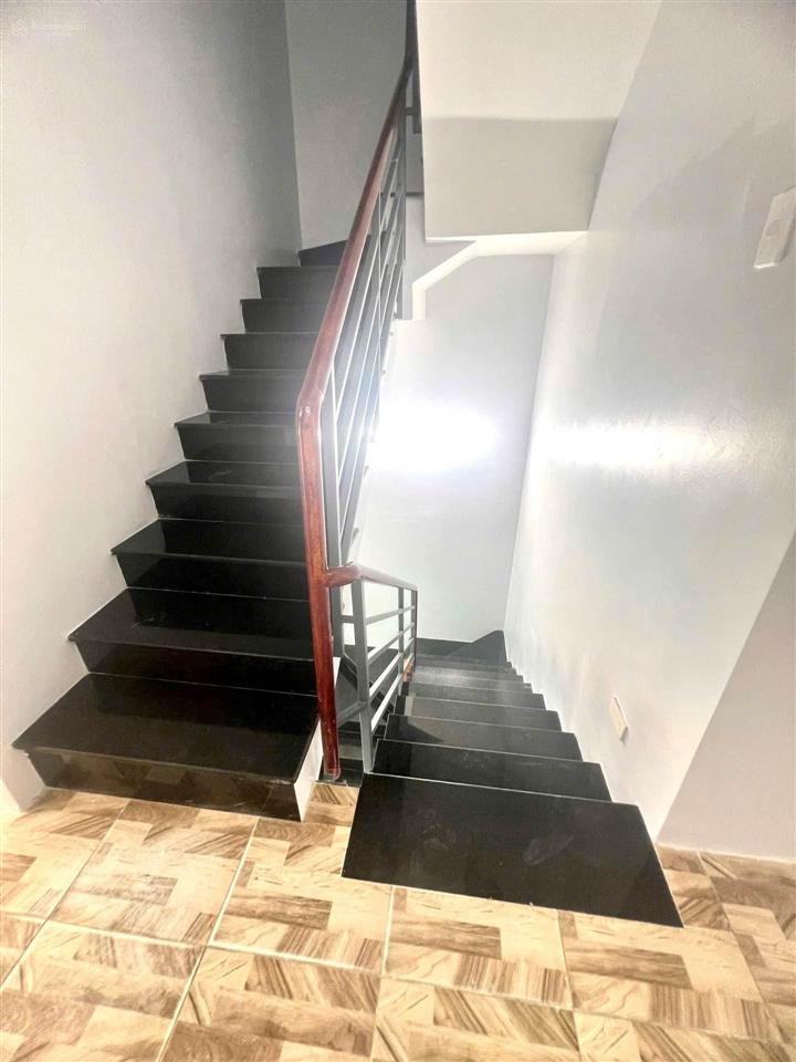 Bán nhà khu vip kênh tân hóa 4x13 56m2 đúc 2 tầng btct giá chỉ 5.95 tỷ còn tl