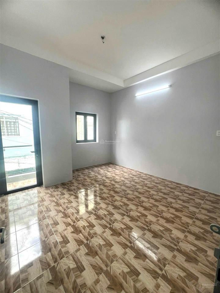 Bán nhà khu vip kênh tân hóa 4x13 56m2 đúc 2 tầng btct giá chỉ 5.95 tỷ còn tl