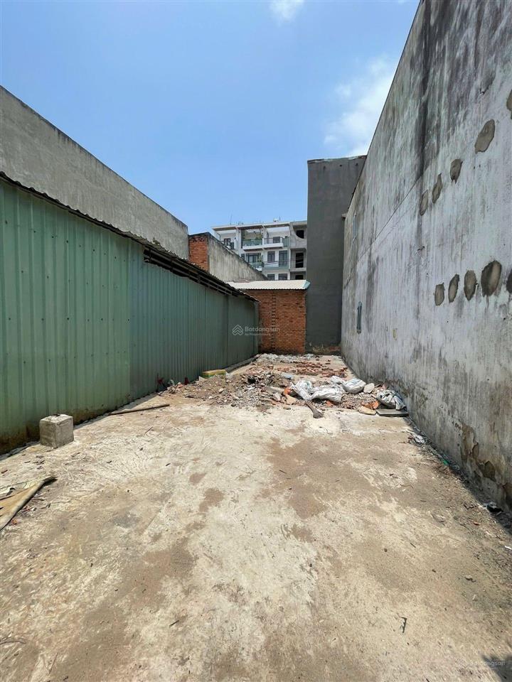 Còn 1 lô đất hẻm xe hơi ngay ngã tư âu cơ và lạc long quân 70m2 giá chỉ 5.9 tỷ còn tl