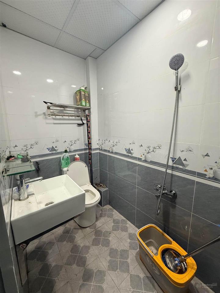 Khu vip hẻm 8m thông vườn lài 4x15 trệt 3 lầu giá 8 tỷ chút còn tl