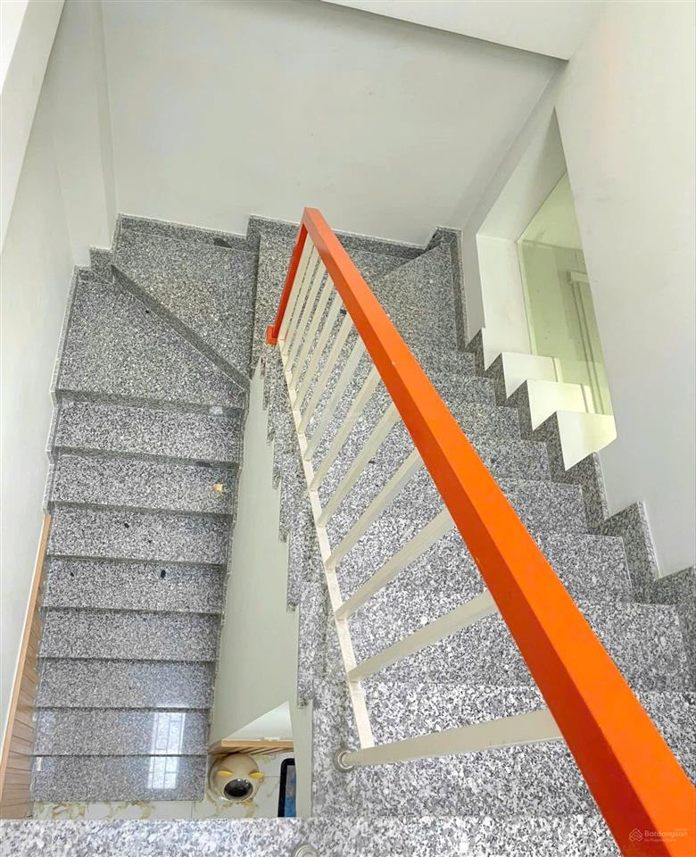 Bán nhà khu vip vườn lài 50m2 , 2 tầng sàn 100m2 giá chỉ 5.6 tỷ còn tl