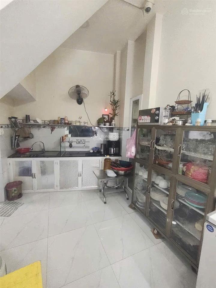 Bán nhà hẻm 5m âu cơ gần ngã tư llq 42m2 trệt 2 lầu đúc btct giá chỉ 5.38 tỷ tl