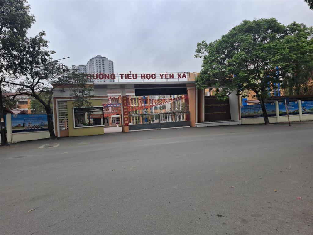 Cần bán gấp lô đất 70m2 đất tại yên xá. ô tô đỗ gần nhà. giá chỉ 9.x tỷ để ở hoặc xây ccmn rất tốt