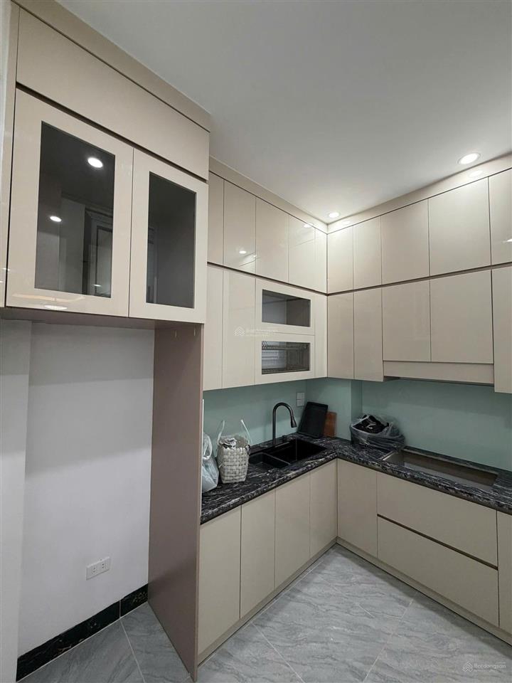 Giảm ngay 700tr nhà đẹp full nội thất thang máy tt hà đông. ô tô đỗ cửa chỉ 11.8 tỷ sẵn sổ