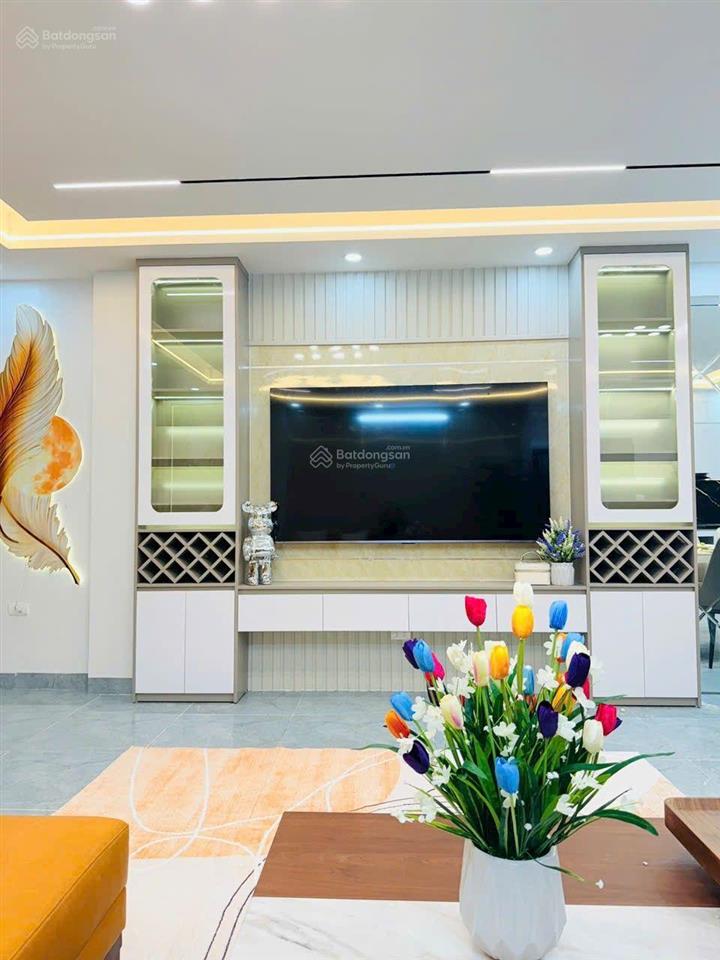 Chỉ 22,x tỷ có ngay căn lk 83m² tại kđt văn khê. nhà đẹp full nội thất thang máy xịn. mt rộng 5m