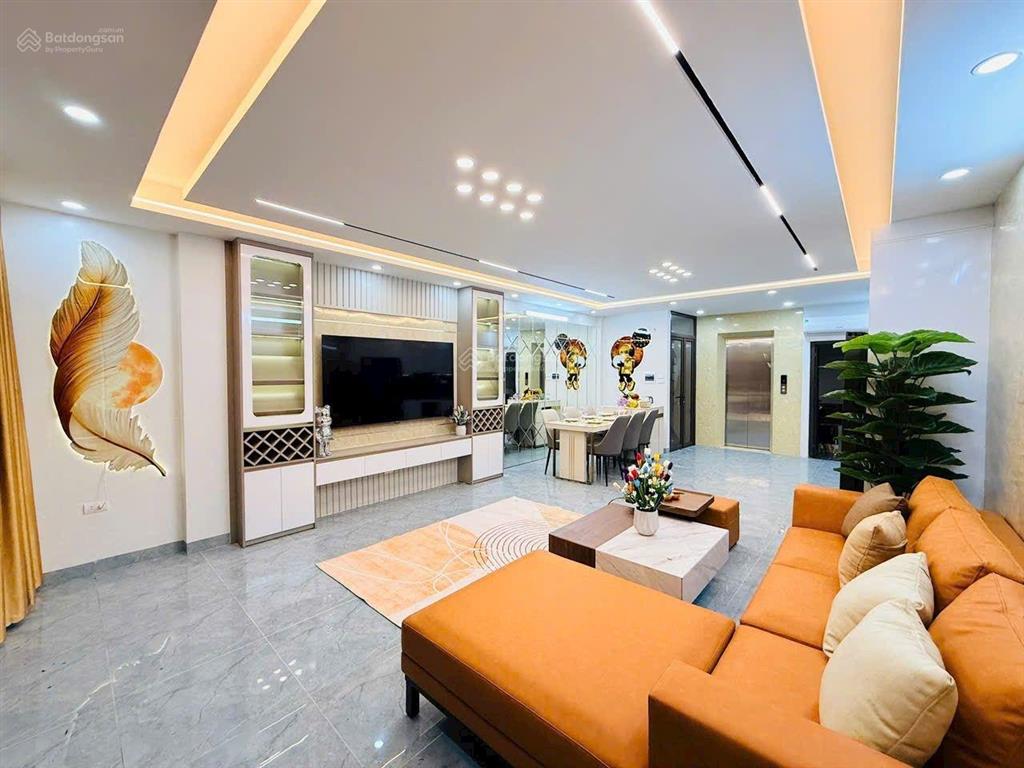 Chỉ 22,x tỷ có ngay căn lk 83m² tại kđt văn khê. nhà đẹp full nội thất thang máy xịn. mt rộng 5m