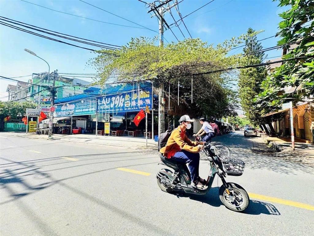 Bán đất 3 mặt tiền đường đông hưng thuận, q12 giáp gò vấp, tân bình dt 1915m2, full thổ cư