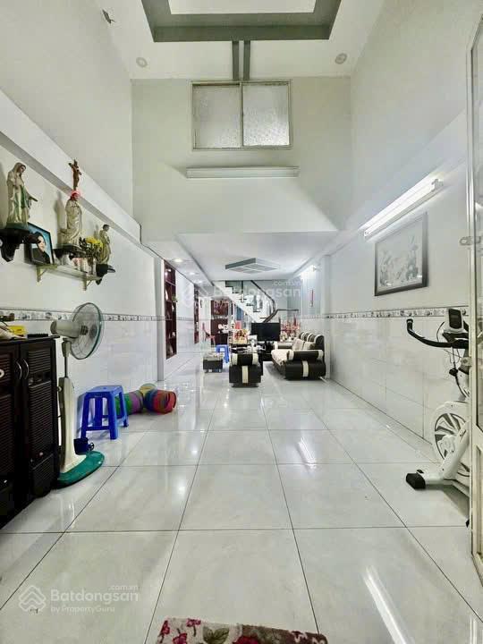 Nhà hẻm xe hơi nguyễn kiệm 2 mặt tiền trước sau, 2 tầng 4pn, 76m2. nhà còn mới vào ở ngay