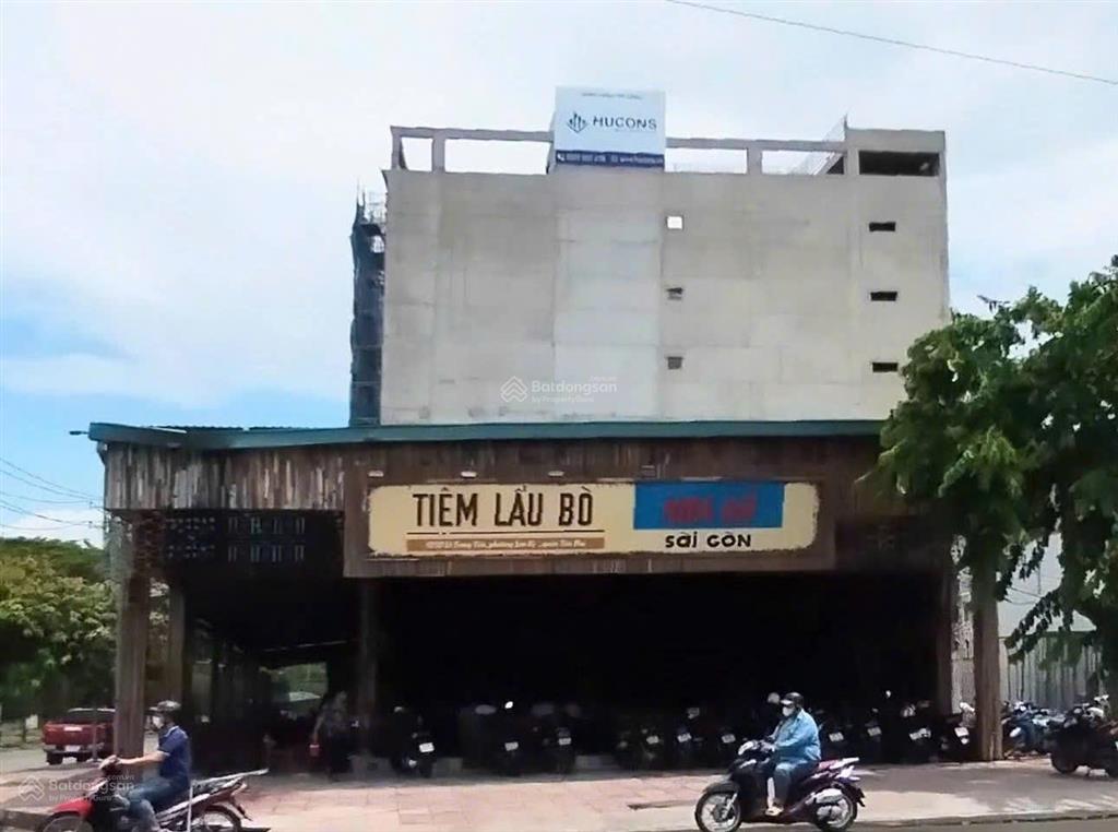 Bán tòa nhà mặt tiền nguyễn xí đoạn 2 chiều  18x46m  6 tầng hđt 300 triệu/tháng  giá 115 tỷ tl