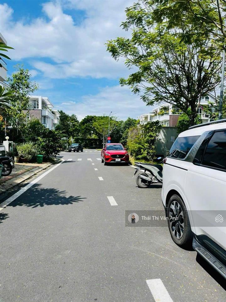 Bán khuôn đất mt lớn xây chdv ngay trần não song hành, ga metro 12,5x29m giá 62 tỷ ctxd hầm 6 tầng