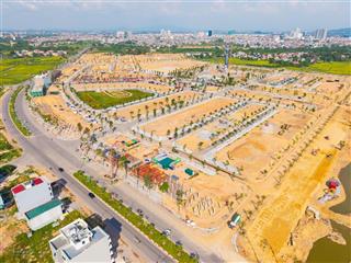 View quảng trường ngắm pháo hoa, hướng đông nam, tầng cao thoáng, 70m2 2pn 2vs