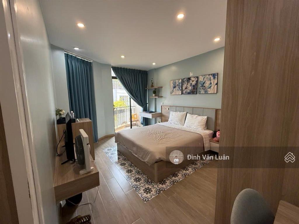 Lô góc! pl 2 ô tô, 8 tầng 1 tum, 80m2, mt 7.2m, giá 35 tỷ