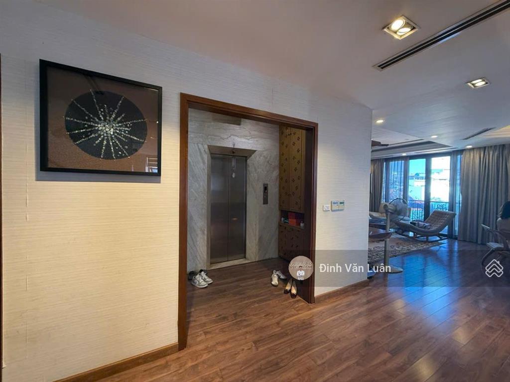 Lô góc! pl 2 ô tô, 8 tầng 1 tum, 80m2, mt 7.2m, giá 35 tỷ