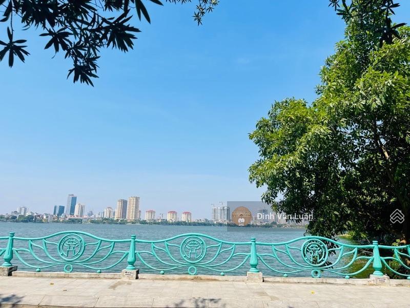 350m2, mt 12m, nở hậu nhẹ, giá 350 tỷ, mặt đường vip