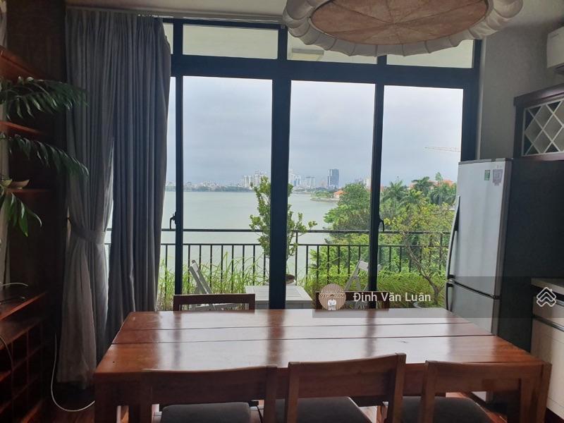 350m2, mt 12m, nở hậu nhẹ, giá 350 tỷ, mặt đường vip