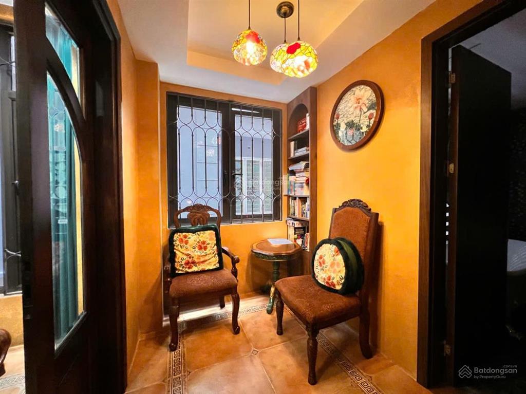 8.7 tỷ sở hữu căn nhà đường 2 ô tô, 35.1m2, mt 4m, kinh doanh, buôn bán