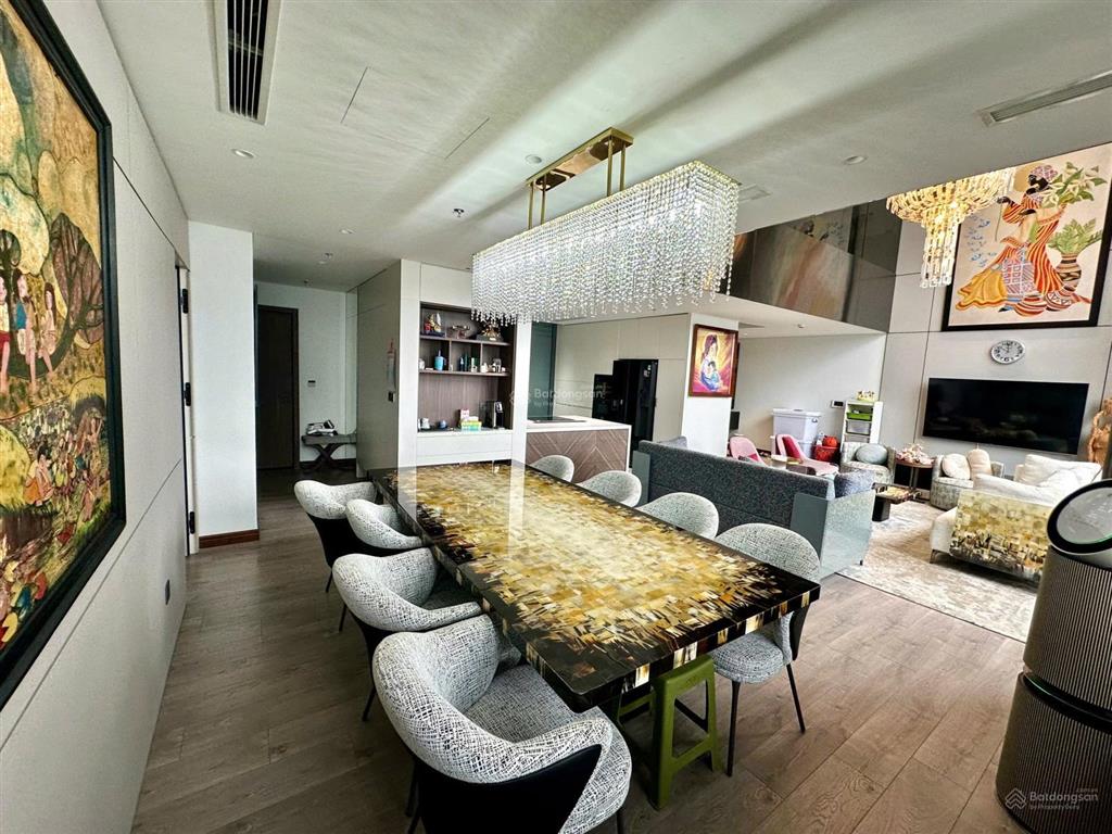 Căn góc duplex 252m2 view hồ tây, full nội thất, chỉ 55 tỷ