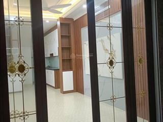 Nguyên căn 30m2 x 5t, 10m ra ô tô, mt 3.5m, nhà mới tinh, chỉ 10 tr/tháng
