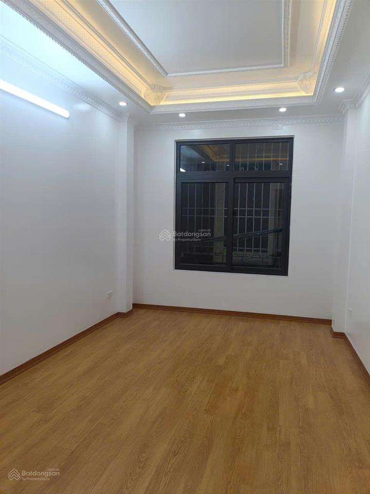 Nguyên căn 30m2 x 5t, 10m ra ô tô, mt 3.5m, nhà mới tinh, chỉ 10 tr/tháng
