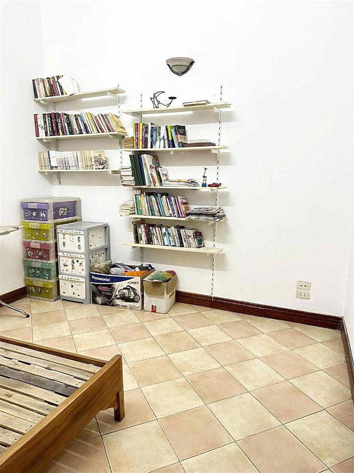 Nhà cực đẹp ở luôn, gần phố, 45m2 x 4t, giá 12.5 tr/tháng