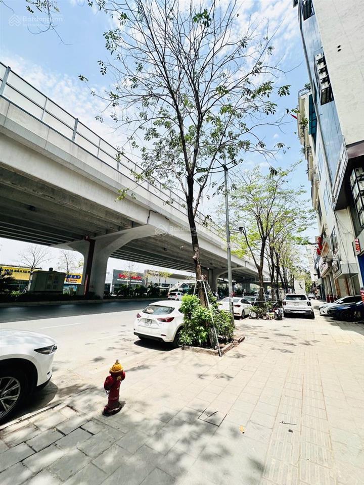 Nhà mp phạm văn đồng 12 tr/tháng  60m2, mt 5m