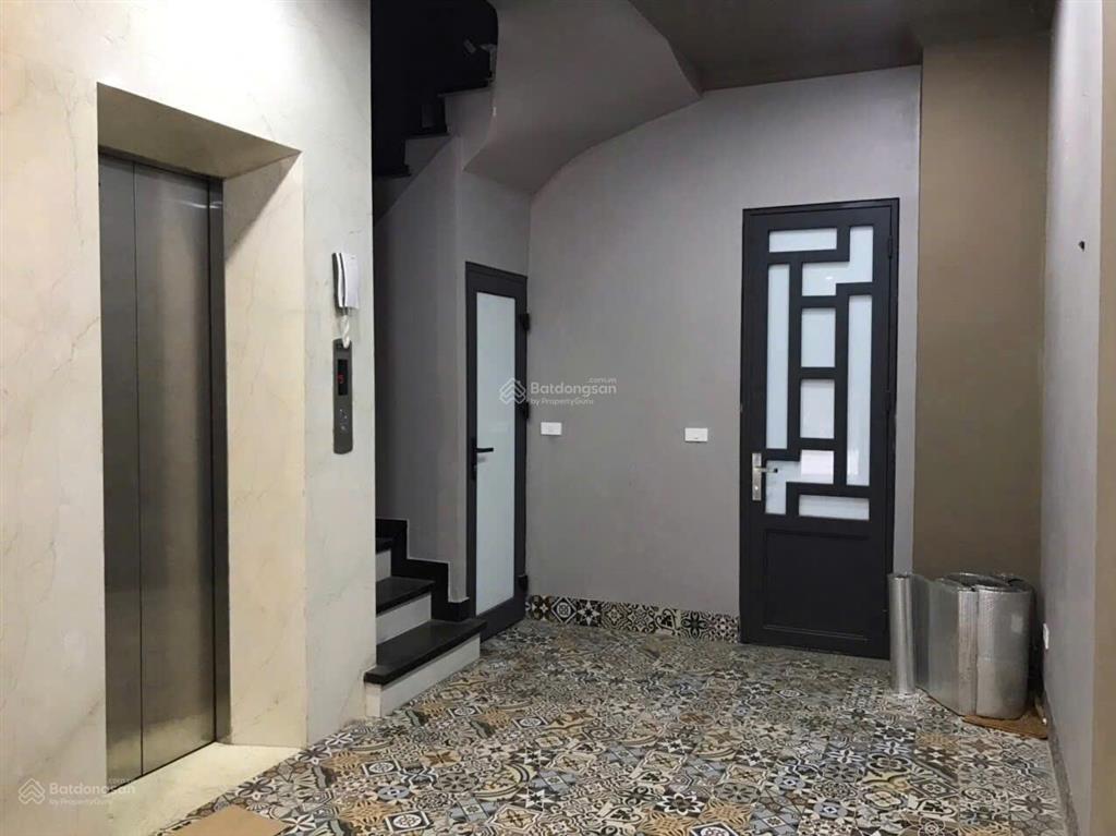 8 tầng thang máy, 28 tr/tháng, đường 2 ô tô, 60m2, mt 5m