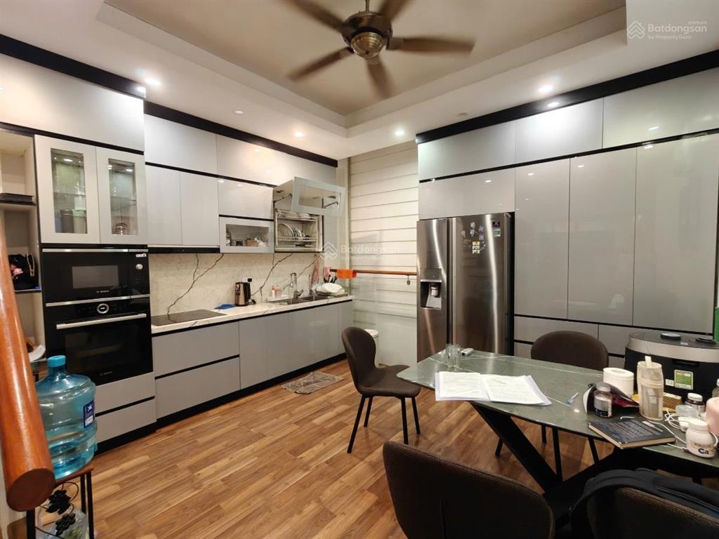 Đường 2 ô tô tránh, rất phù hợp làm vp, phòng khám,... 50m2 x 5t, mt 5m, giá 35 tr/tháng