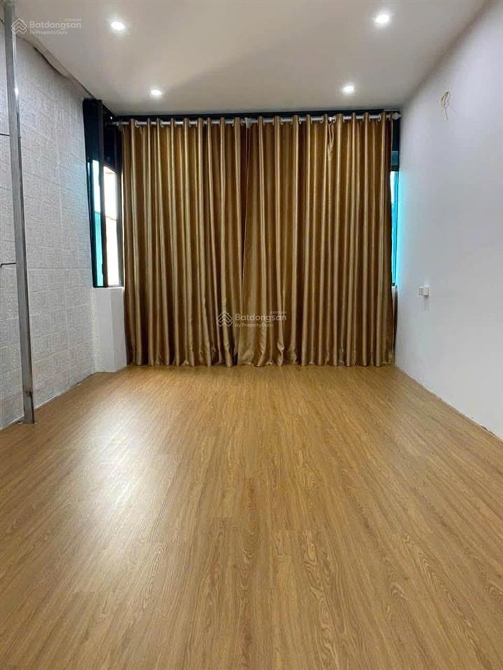 Sát đường ô tô, 2 thoáng, 22m2 x 3t, 2 ngủ đẹp, giá 8.5 tr/tháng