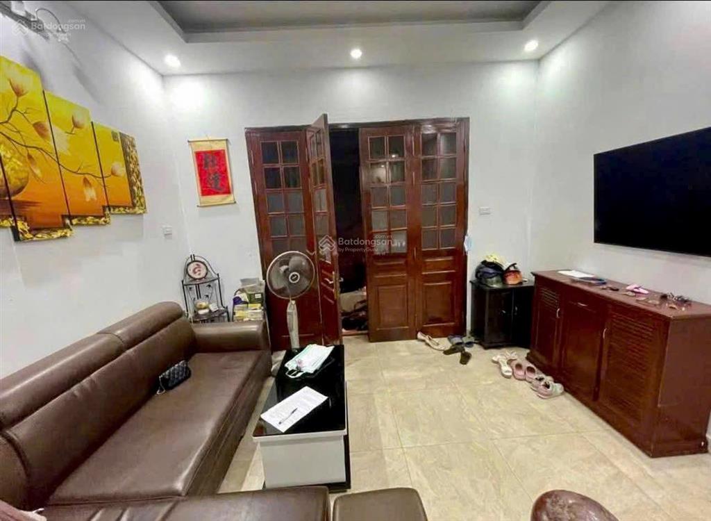 Ô tô qua nhà, yên tĩnh, văn minh, 5 phòng ngủ, 45m2, mt 4m, 4 tầng, cho ở nhóm