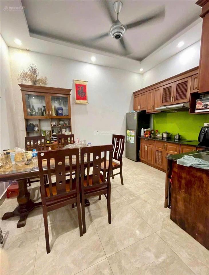 Ô tô qua nhà, yên tĩnh, văn minh, 5 phòng ngủ, 45m2, mt 4m, 4 tầng, cho ở nhóm