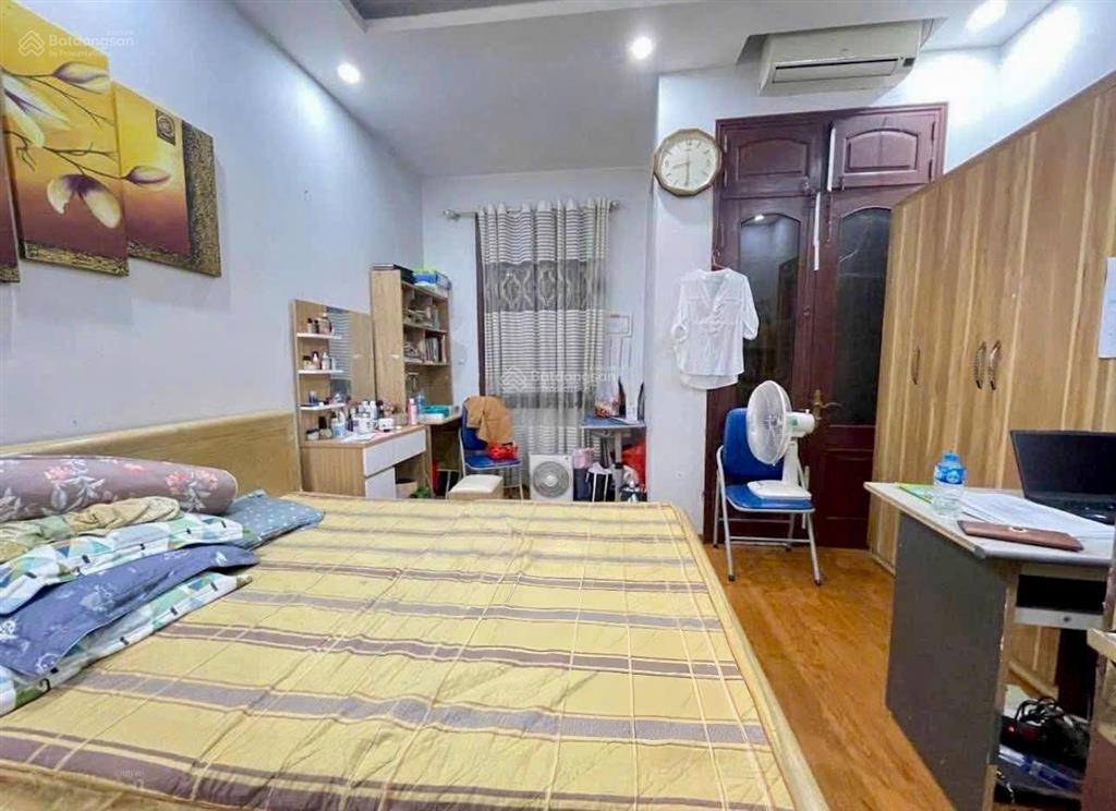 Ô tô qua nhà, yên tĩnh, văn minh, 5 phòng ngủ, 45m2, mt 4m, 4 tầng, cho ở nhóm