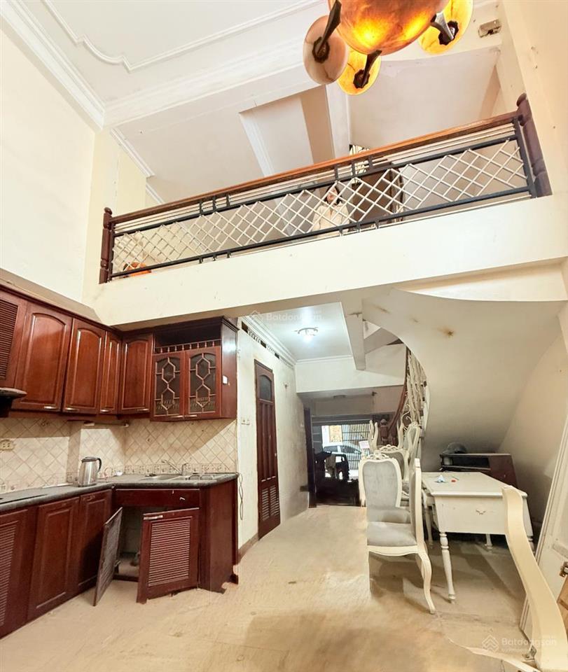 Đường xe tải đỗ cửa, 86m2 x 4t, mt 5m, chỉ 18 tr/tháng