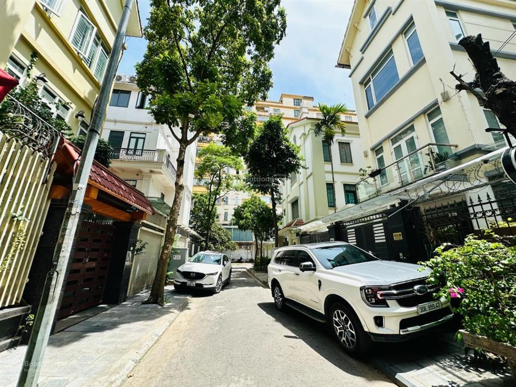 Đường 10m, khu yên tĩnh, thích hợp làm vp, trung tâm tiếng, 77m2 x 5t, mt 5.6m, 35 tr/tháng