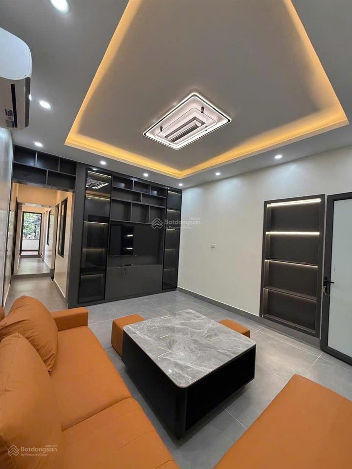 2 ngủ (hoặc 1 ngủ 1 khách), 62m2 full đồ, 1 bếp, 1 vs, 5 tr/tháng