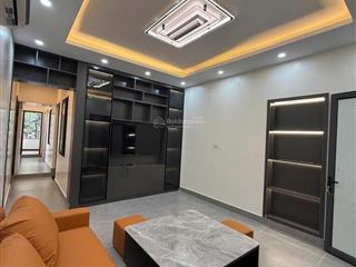 2 ngủ (hoặc 1 ngủ 1 khách), 62m2 full đồ, 1 bếp, 1 vs, 5 tr/tháng