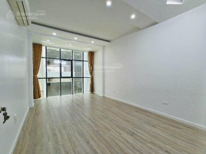 Đường 2 ô tô + vỉa hè, phù hợp làm vp, nhà mới 45m2 x 5t, mt 4m, giá 22 tr/tháng