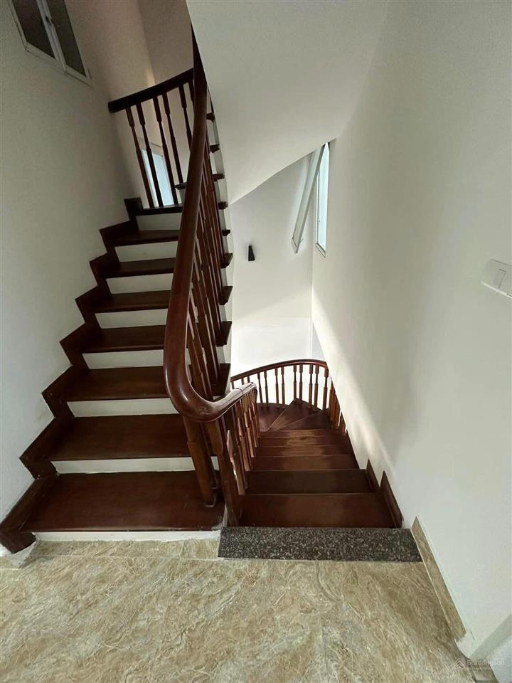 Ô tô vào tận nhà, kinh doanh, 7 ngủ, 70m2 x 5t, mt 5m, giá 17 tr/tháng