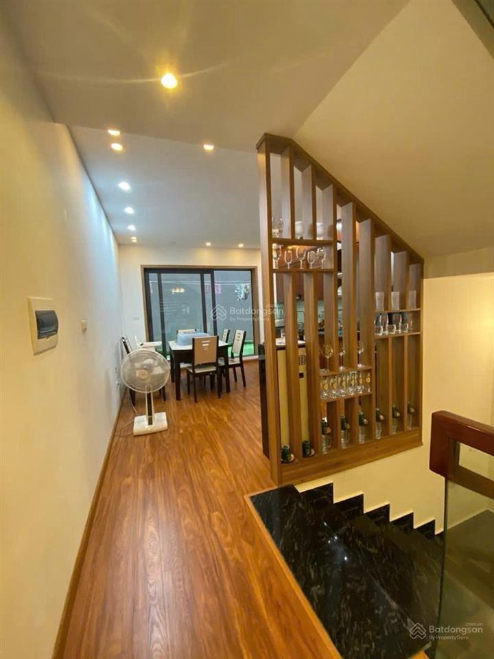 Đường 3 ô tô tránh, phù hợp làm văn phòng và ở, 85m2 x 4t, mt 5m, 18 tr/tháng