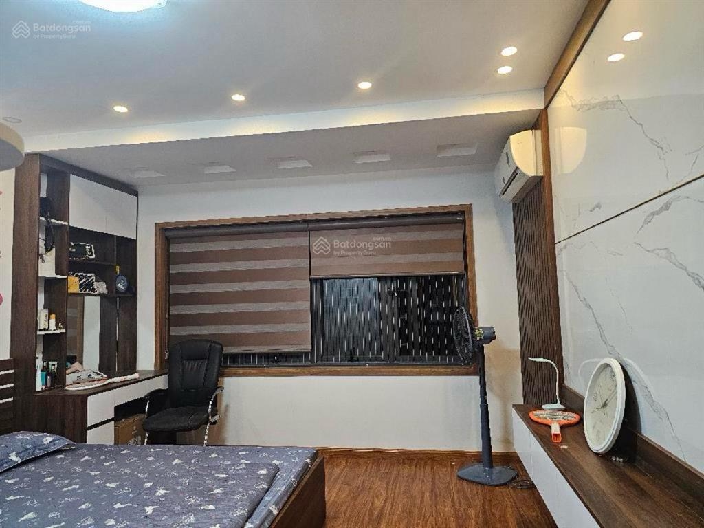Đường 3 ô tô tránh, phù hợp làm văn phòng và ở, 85m2 x 4t, mt 5m, 18 tr/tháng