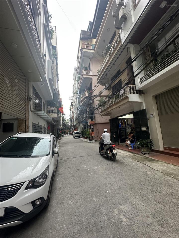 8t thang máy, thông sàn, ô tô ngủ trong nhà, 45m2, giá 22 tr/tháng