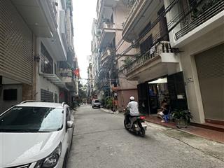 8t thang máy, thông sàn, ô tô ngủ trong nhà, 45m2, giá 22 tr/tháng