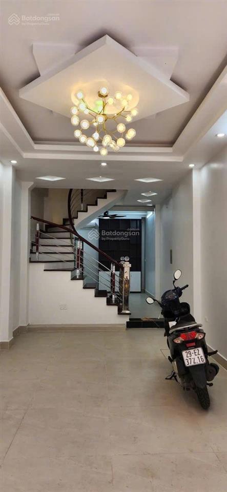 Đường 2 ô tô, rất phù hợp làm văn phòng kết hợp ở, 45m2 x 5t đẹp vào luôn, giá 22 tr/tháng