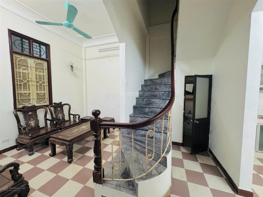 3  4 ngủ, 1 bếp, 1 khách, 11 tr/tháng, ngõ thông, 2 thoáng, full đồ