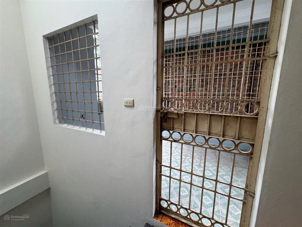 3  4 ngủ, 1 bếp, 1 khách, 11 tr/tháng, ngõ thông, 2 thoáng, full đồ