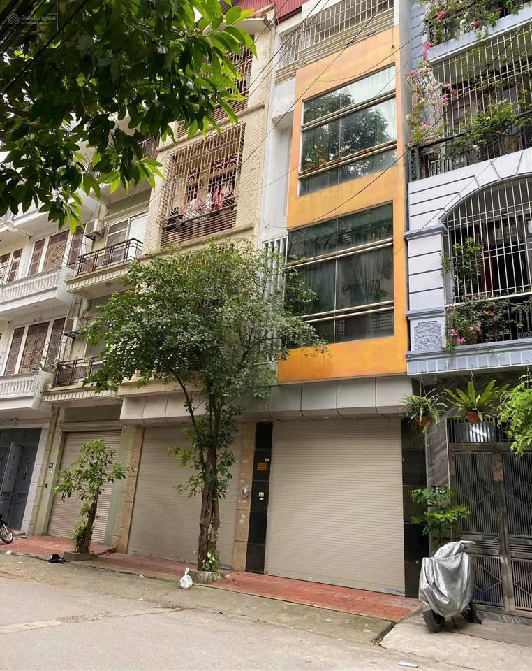 Đường 3 ô tô + vỉa hè, nhà 4 tầng x 55m2 cực đẹp, văn phòng + ở thì quá đẹp