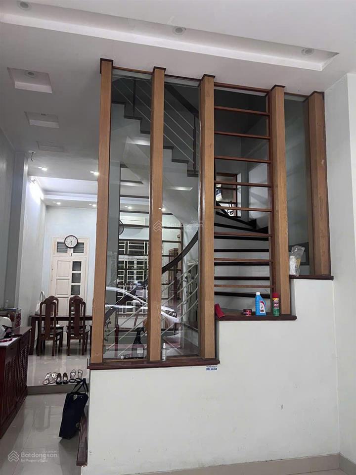 Đường 3 ô tô + vỉa hè, nhà 4 tầng x 55m2 cực đẹp, văn phòng + ở thì quá đẹp